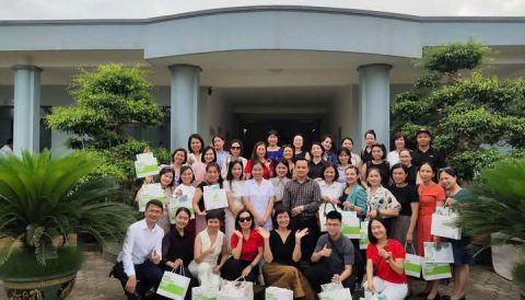 ?Ngày 14/5/2025, Công ty eHerbal vui mừng chào đón Quý đối tác, Quý khách hàng đến từ nhiều tỉnh thành trên cả nước tới tham quan và tìm hiểu quy trình sản xuất tại nhà máy của chúng tôi.